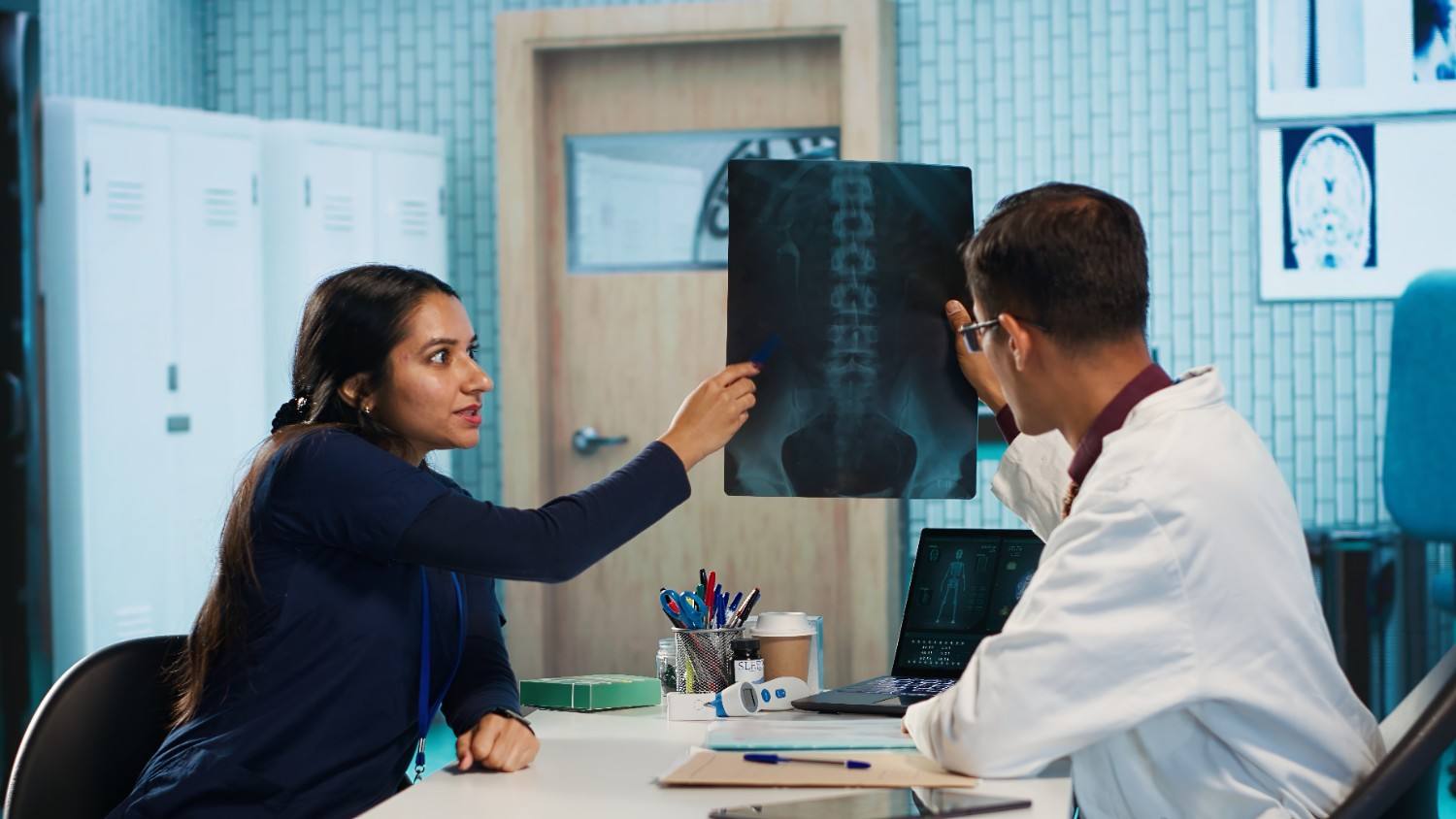 What Causes Upper Right Abdominal Pain? Common Causes Explained